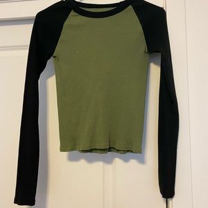 WOMENS BRANDY MELVILLE TOP